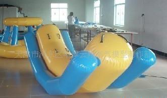 水上滑梯、水上陀螺、水上跳床 價格、廠家信息及經營指南